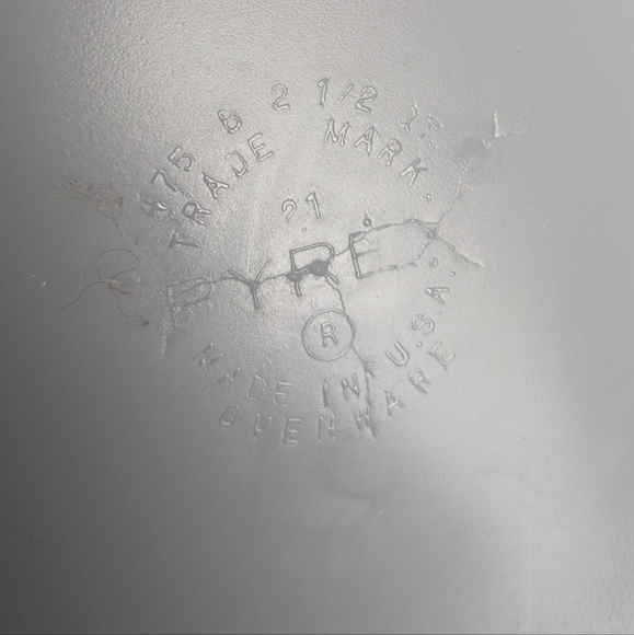 VINTAGE PYREX 2 1/2 L. Made un USA Trade mark - Picture 5 of 7